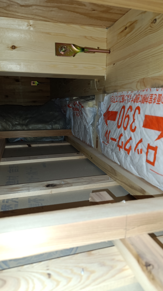 大至急建築基礎工事 - 地束とはなんですか？鋼製束の事ですか？h... - Yahoo!知恵袋