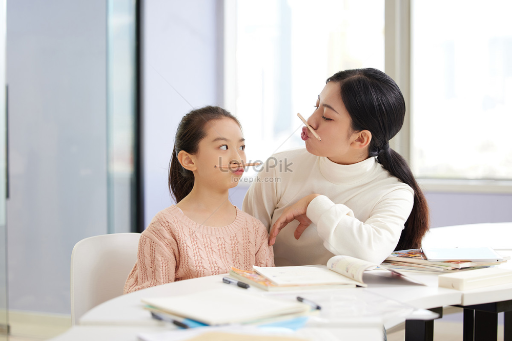 ●キス顔親子若娘はけしからんですか(・・?