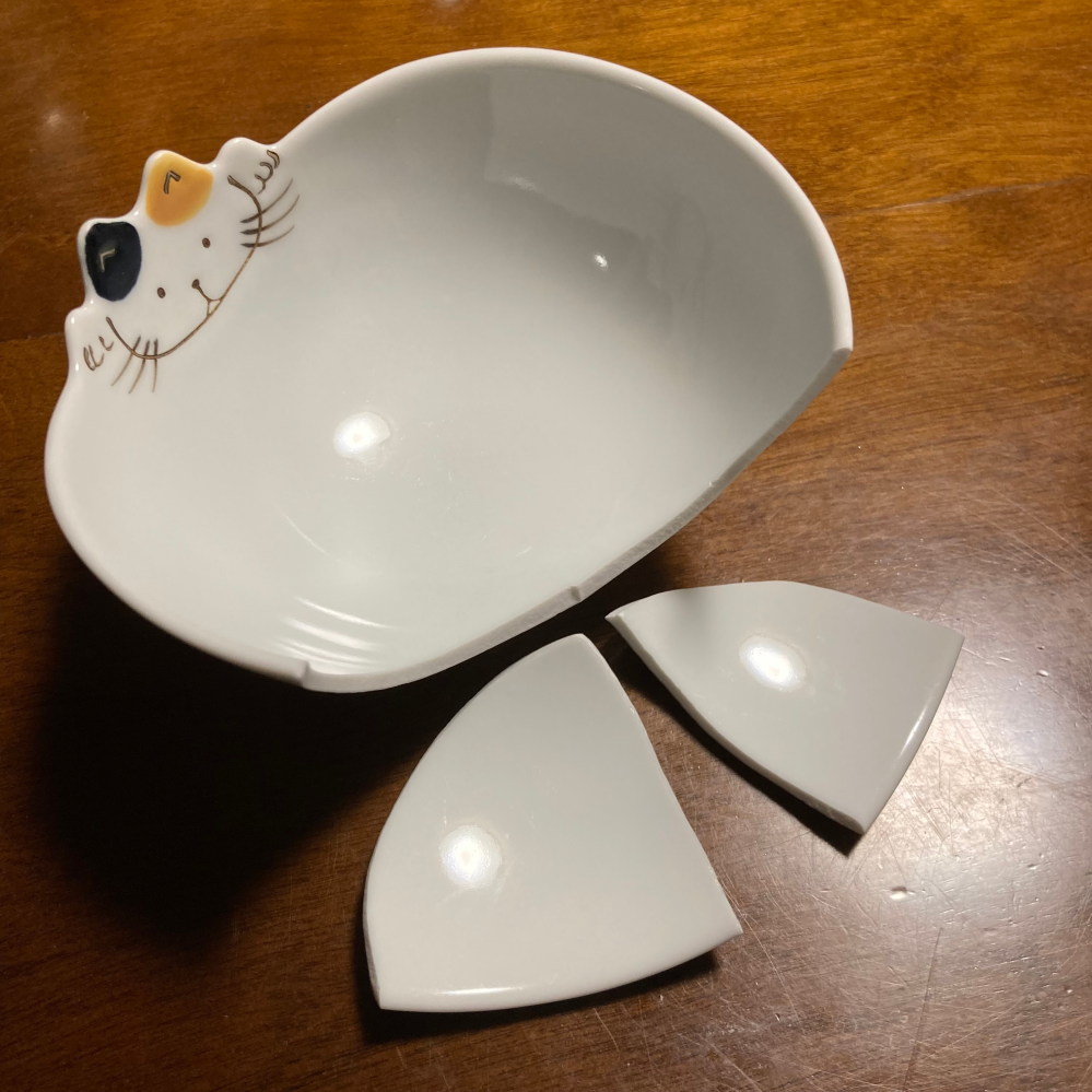 割れたお茶碗の金継ぎについての質問です娘が大切に使っていたお茶碗を割ってしま... - Yahoo!知恵袋