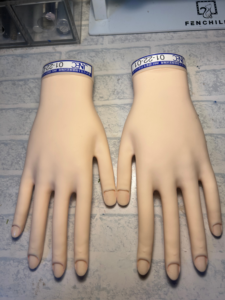 至急お願いします明日ネイル検定3級を認定モデルハンドで受験するん