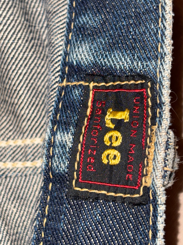 Leeの古着について質問ですセンター赤タグ、セルビッジ、ボタンフラ