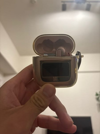 jbl tour pro 2 ジャンク品 左耳使えない JBLtourpro2の左耳のイヤホンを無くしてしまいました。左耳