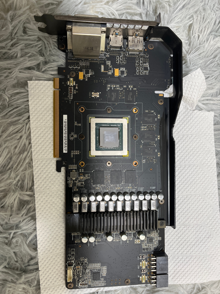 中古でGTX980を購入したのですがどうも発熱が多く分解して清掃しようと