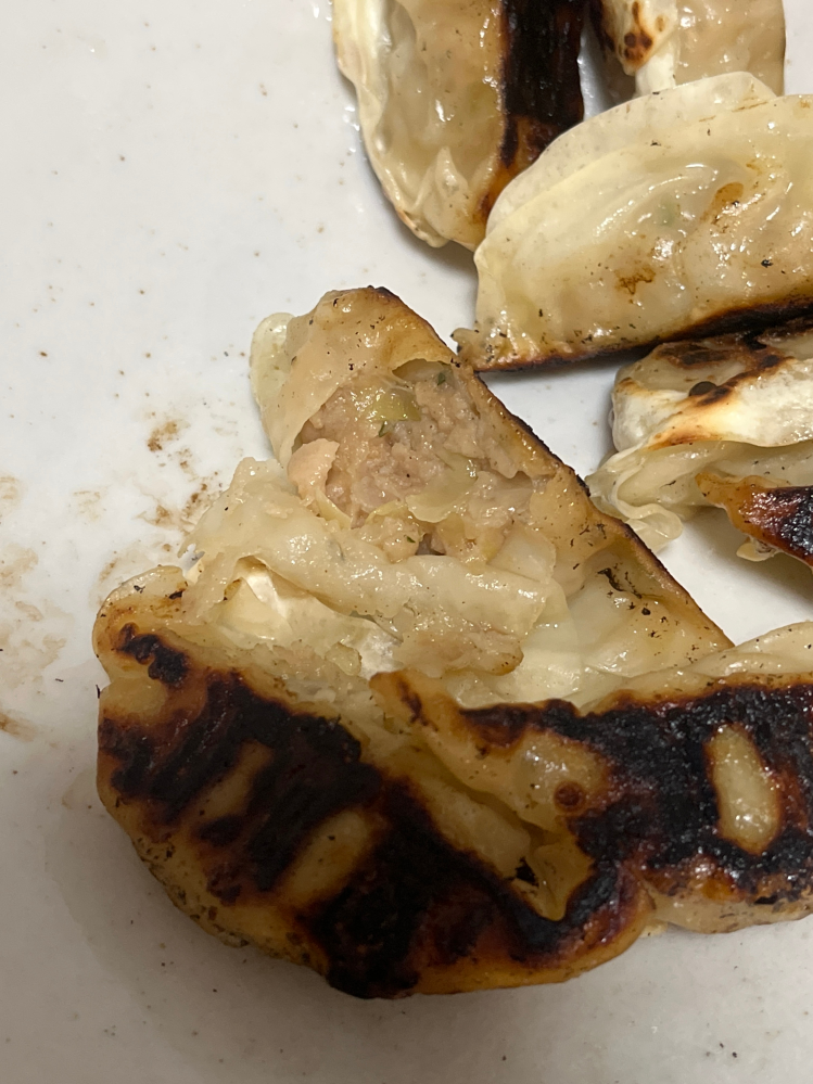 至急】餃子生焼けですか？？食べちゃったんですけど‥AIに聞いたら焼け