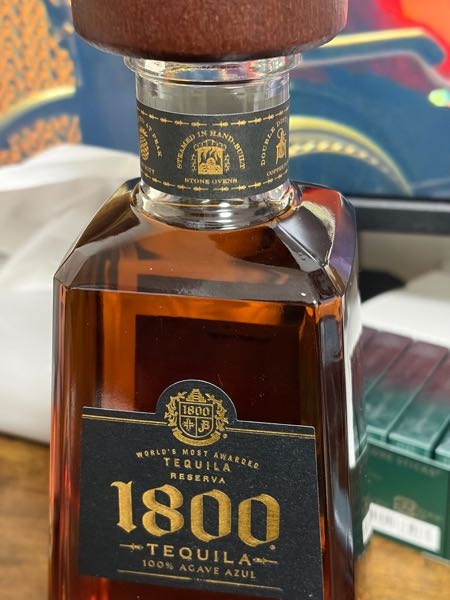 至急】クエルボ1800アネホ開け方この蓋の開け方がわからないです