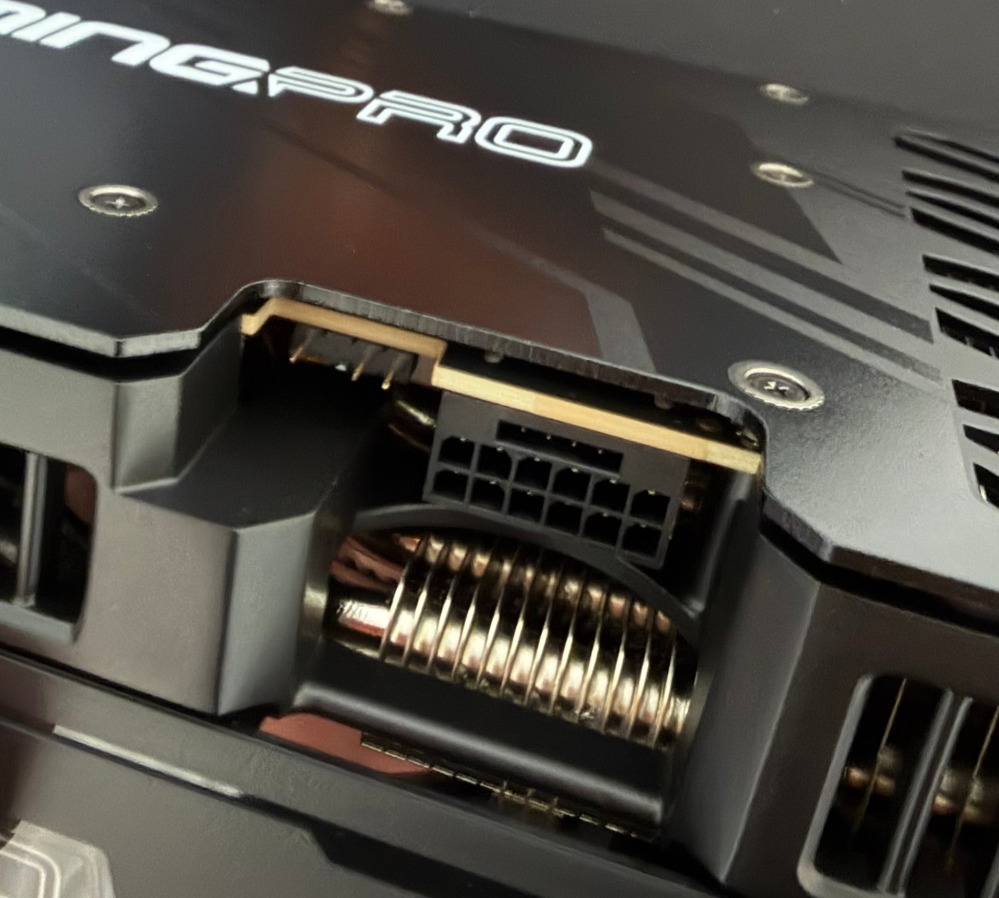 中古のパソコンを2台同時購入しました。1台は自分用、もう1台