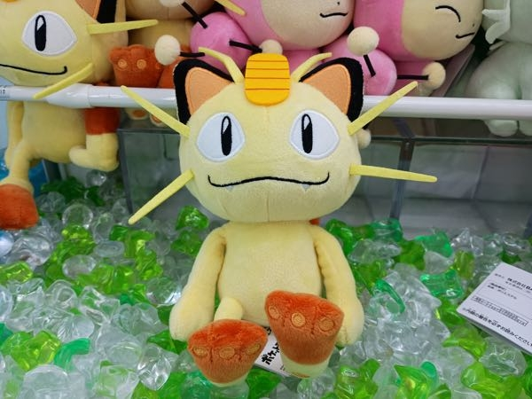 ポケモンセンター 缶バッジ ニャースぬいぐるみ かなりレアだと思います。