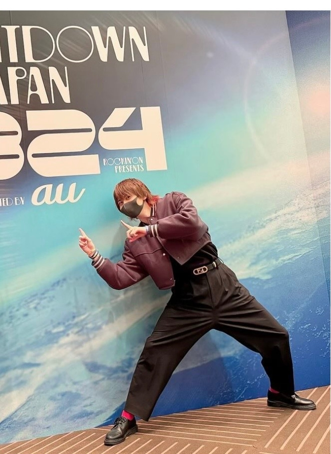キヨさんが着ているこのアウターはどこのブランドのものですか - お