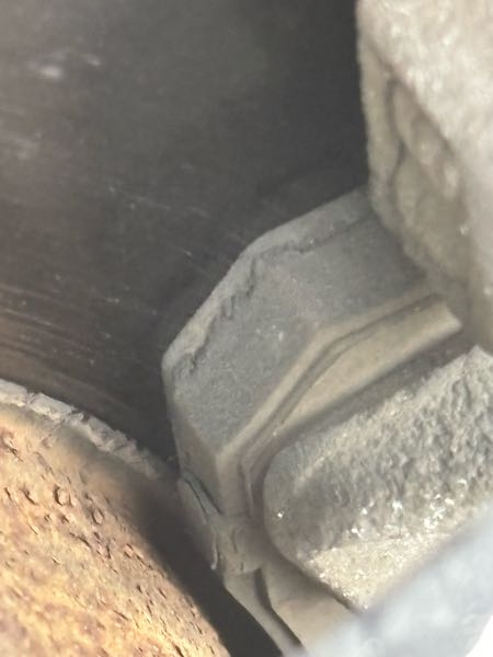 ホンダライフ(jb5)のブレーキなのですが、走行中キーキーと擦れる 