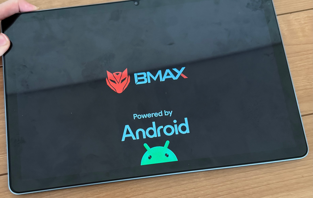 1ヶ月くらい前に買った中国製のタブレットが壊れたかもしれないです