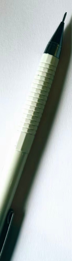 こちらのシャーペンどこのなんという商品か教えて欲しいですт_т多分