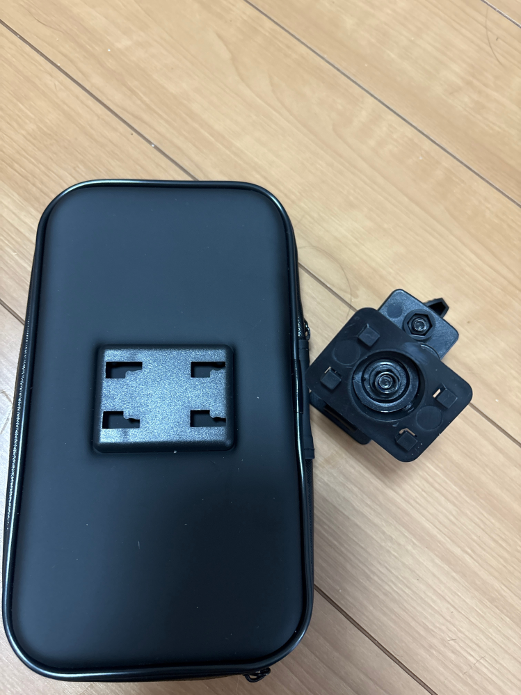 スズキ純正のケンウッド製ドライブレコーダー、DRVM524Sを使ってい