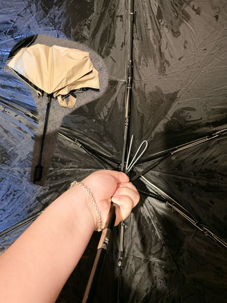 折り畳み傘が壊れ？ました（´-`）.｡oO写真のように持ち手(？)が長い