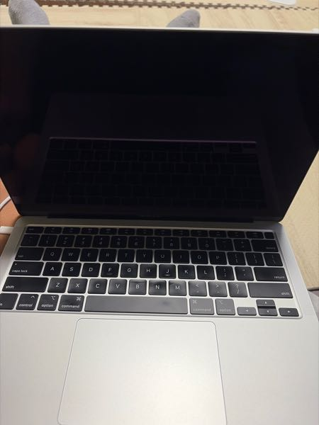 メルカリでジャンクで起動しないMacBookAirを買ったんですけどどうにか 