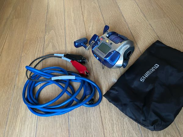 タナセンサー300にフロロカーボンライン5号何メートル巻けますか