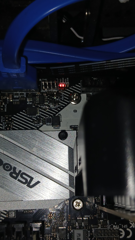 デスクトップPCに関する質問です。前の日に使えていたPCが、次の日起動