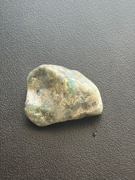 糸魚川でヒスイだと思った拾ったんですがあってそうですか? - Yahoo!知恵袋