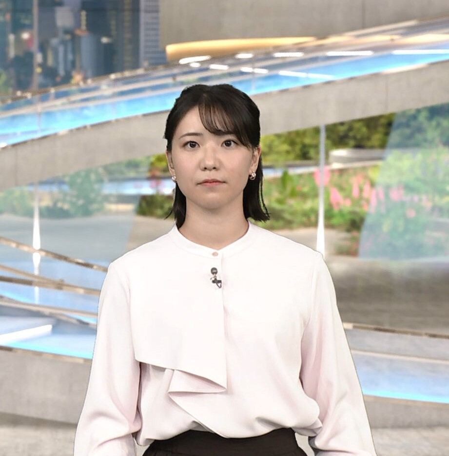 NHK気象予報士の寺川奈津美ちゃん、ミニスカ姿がカワイイですか