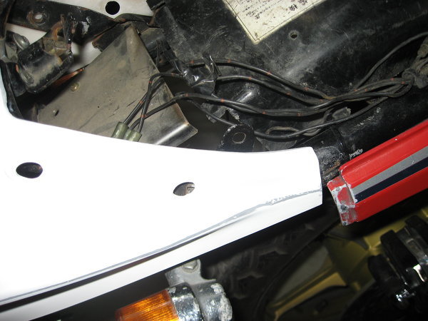 Z400GPのBEETタイプテールカウルを購入したのですが、取り付