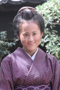 前田敦子は髪型でごまかしていませんか 以前から彼女の顔を見る Yahoo 知恵袋