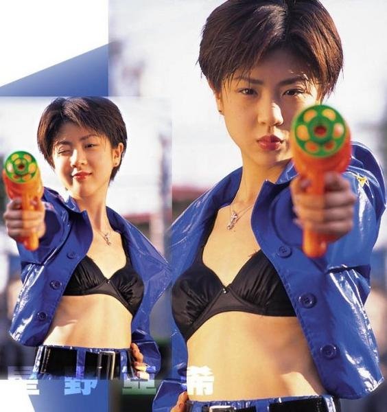 ほしのあき って豊胸手術したんですか また豊胸手術って あんなに大きくなるの Yahoo 知恵袋