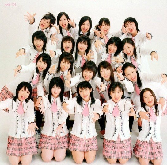 Akb48 これ誰が誰だかわかりますか 昔の 桜の花びらた Yahoo 知恵袋