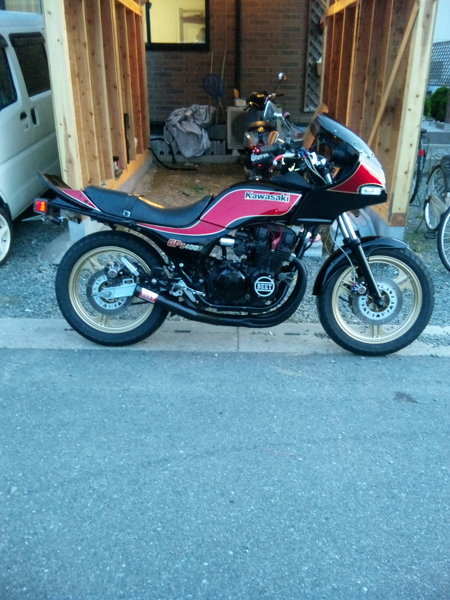 逆車のcb400tはたまにローカムが付いていますが、cb250tにも