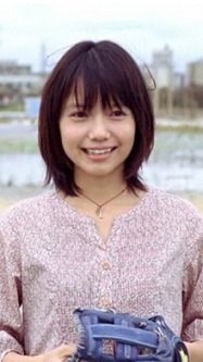 美容院に行こうと思っているんですが この画像の宮崎あおいちゃんの髪型みたいに Yahoo 知恵袋