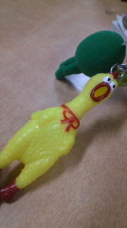 黄色いおもちゃの鳥の名前を教えてください この鳥のおもちゃの名前をおし Yahoo 知恵袋