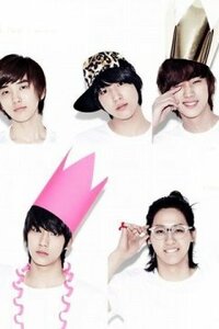 B1A4についての質問です!!まだ顔がはっきり区別できていないんですが