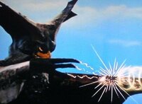 ウルトラセブン第２６話超兵器ｒ１号再生怪獣ギエロン星獣ギエロン星獣の放つ放射能 Yahoo 知恵袋