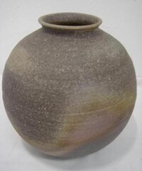 焼締め陶器=炻器の素材土に砂鉄を混ぜる事があるのですか？当方
