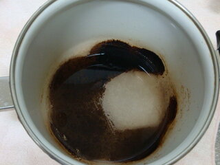 ホーローの焦げの落とし方 ホーローでお米を炊いた時についた焦げを落とすた Yahoo 知恵袋