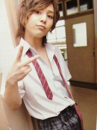 ジャニーズの山田涼介みたいな 毛先をふにゃふにゃ にする感じの髪型はど Yahoo Beauty