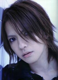 イケメンですか L Arc En Cielのhydeさんです Yahoo 知恵袋