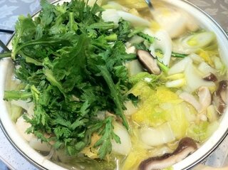 水炊きや 豚しゃぶの具材 鍋の野菜なんですけど 水炊きや しゃ Yahoo 知恵袋