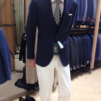 スーツ当日欲しい Aokiや青山の店に行けば出来合いのスーツ Yahoo 知恵袋