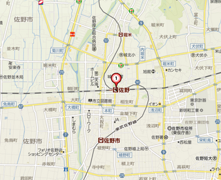 Yahoo!知恵袋東武佐野線の佐野駅なんですが、なぜぐるっと回って両毛線と平行に入線するような形になっているのですか?