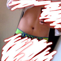 腹筋についてです 周りからは細いねーって言われるんですけど腹筋が割れてないとい Yahoo 知恵袋