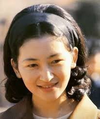 不謹慎な質問かもしれません お若いころの正田美智子さんと 小和田雅子 Yahoo 知恵袋