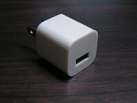 【正規販売店】 先日ダイソーで210円の、USBケーブルを繋ぐACアダプターを買った スマホアクセサリー