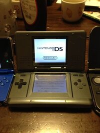 皆さんは初代DSまだ動いていますか？私のはバリバリ現役です多分発売日 
