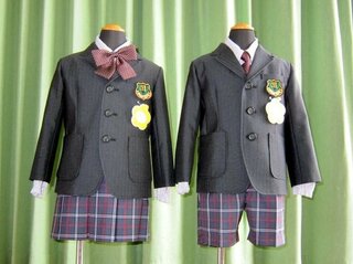 この私立幼稚園の制服は可愛いと思いますか ちなみに この制服に足元は Yahoo 知恵袋