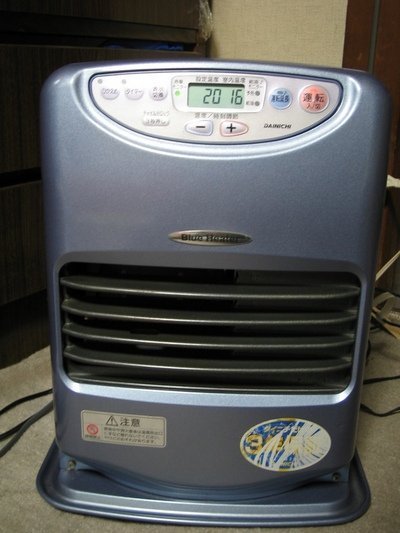 ダイニチブルーヒーターのFW-2590SがE03で燃焼中断エラーが頻