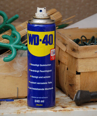 クレ556とwd40はどちらが優れていますか クレ556とwd40はどち Yahoo 知恵袋