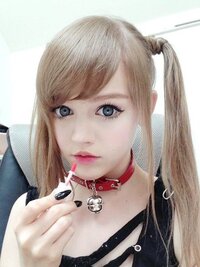 青いカラーコンタクトが欲しいです ダコタ ローズちゃんみたいに Yahoo 知恵袋