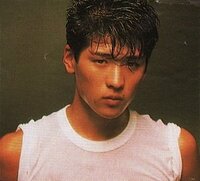 これ18歳の時の吉川晃司なんですがダサいとおもいます 1984年の写真です Yahoo 知恵袋