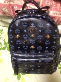 昨日、ヤフオクで購入したMCMのリュックが届きました開けて見た 昨日、ヤフオクで購入したMCMのリュックが届きました開けて見た