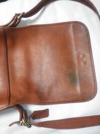 色うつりの激しいオールドコーチのバッグ ８０年代に作られたｃｏａｃｈの黒のレ Yahoo 知恵袋