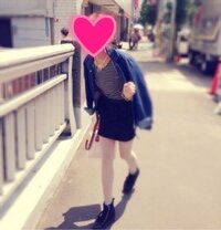 街中で白タイツを履いてる人っていますか 見たことありますか Yahoo 知恵袋